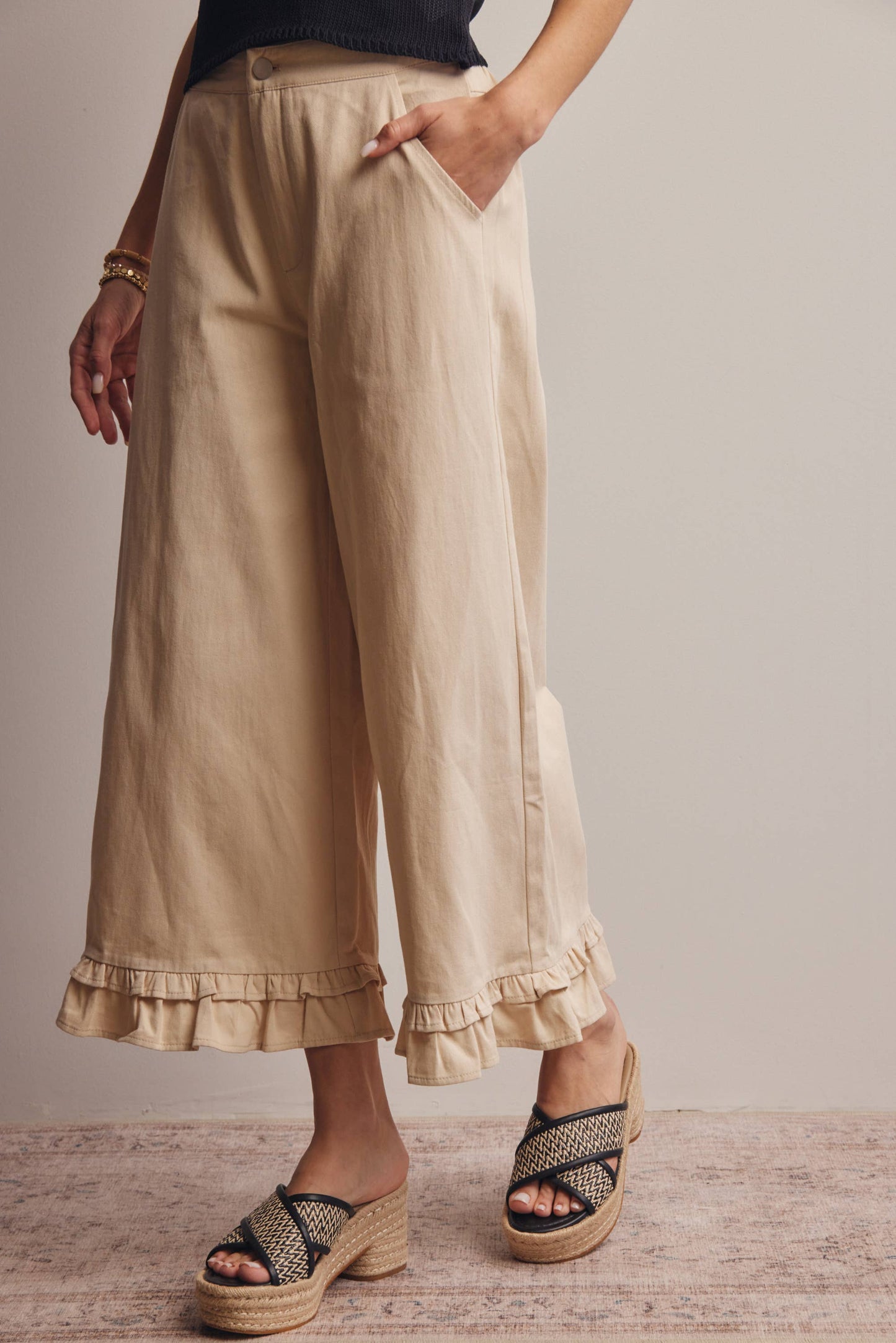 Ruffle Hem Pant