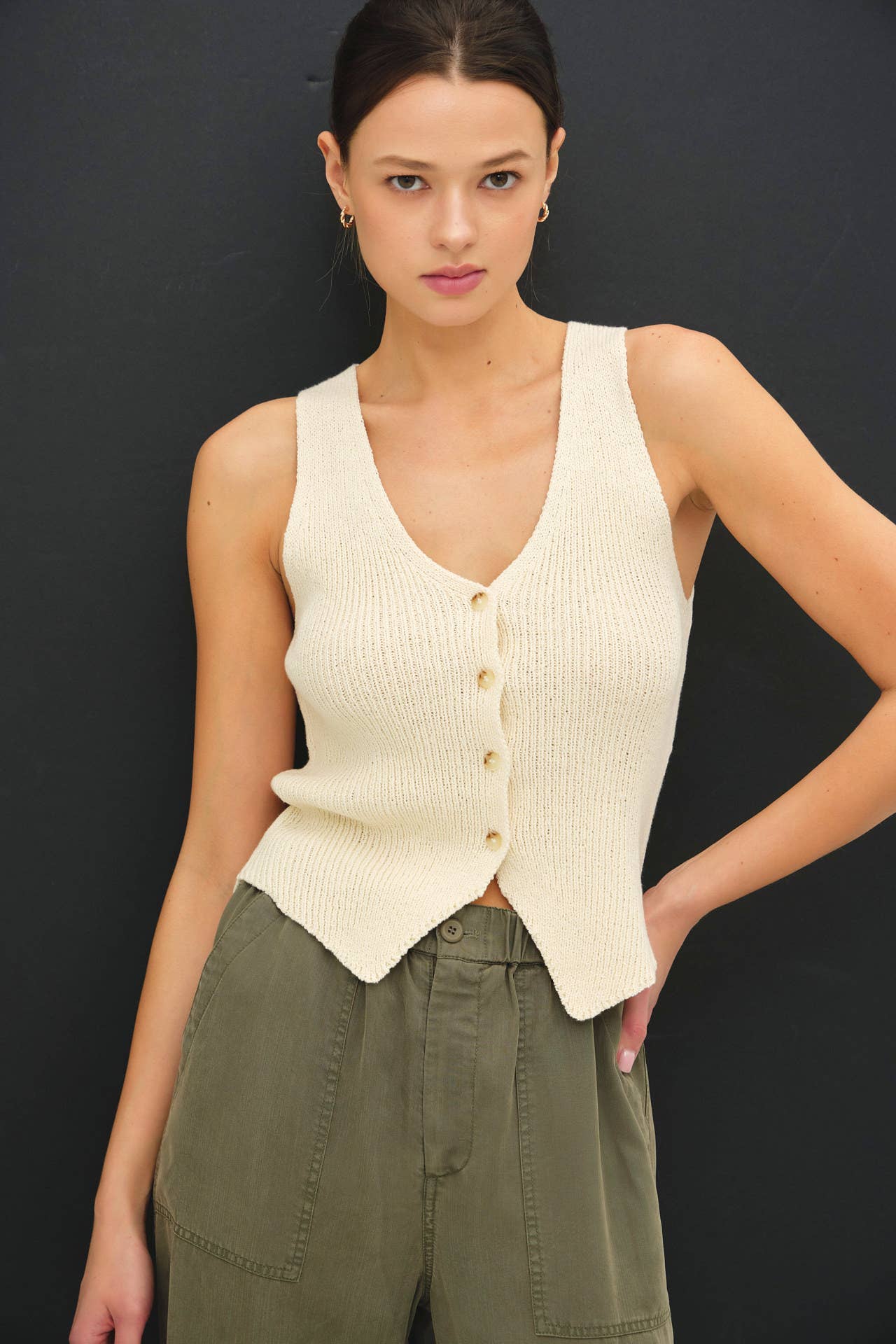 CHUNKY RIBBED KNIT SWEATER VEST