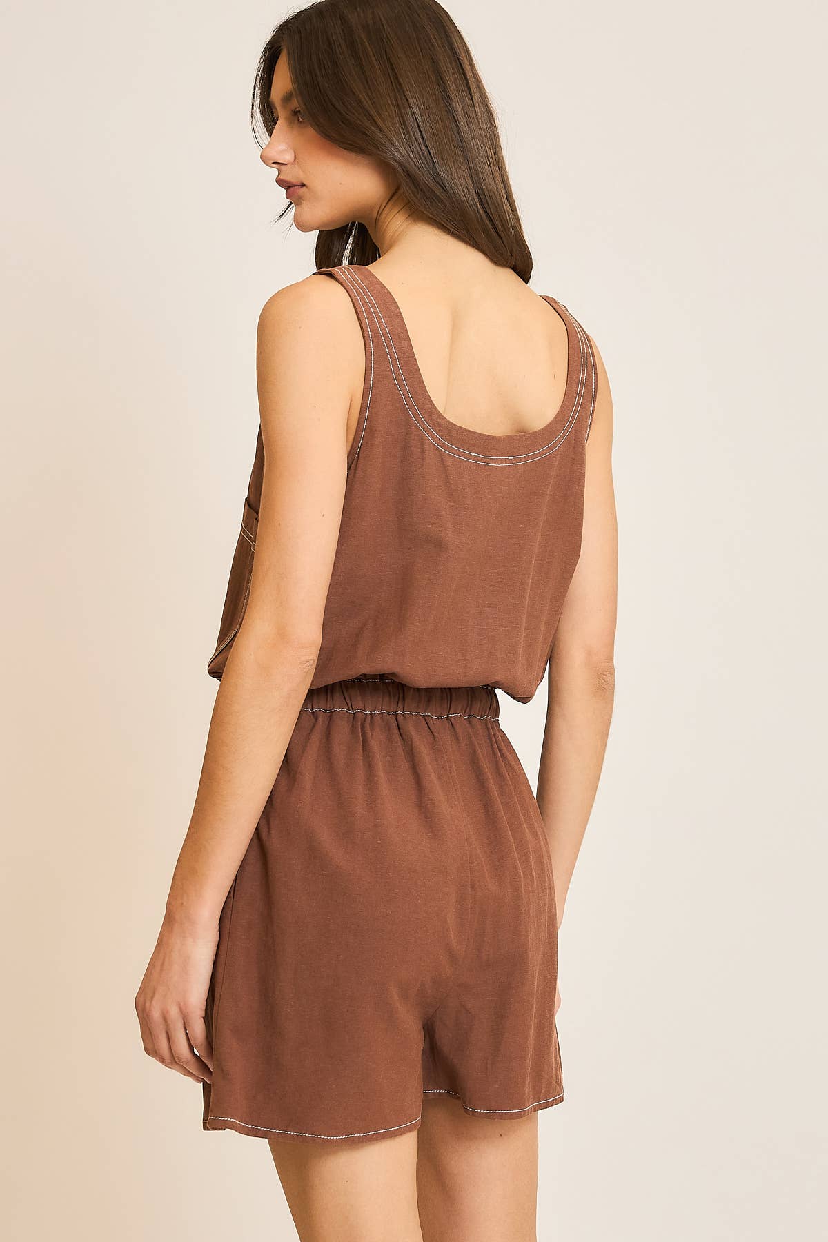 STITCH CONTRAST ROMPER WITH DRAWSTRING - CHOCOLATE