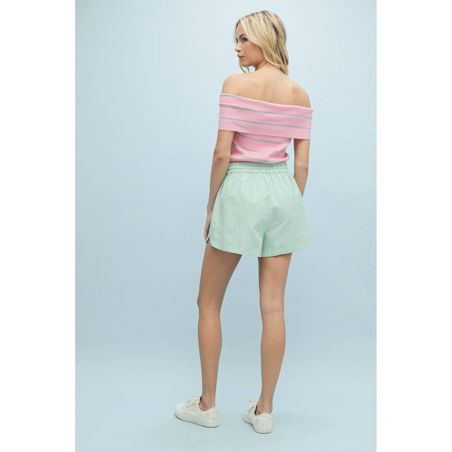 STRIPED DOLPHIN HEM SHORTS / WL24-9815: PUNCH/WHITE, L