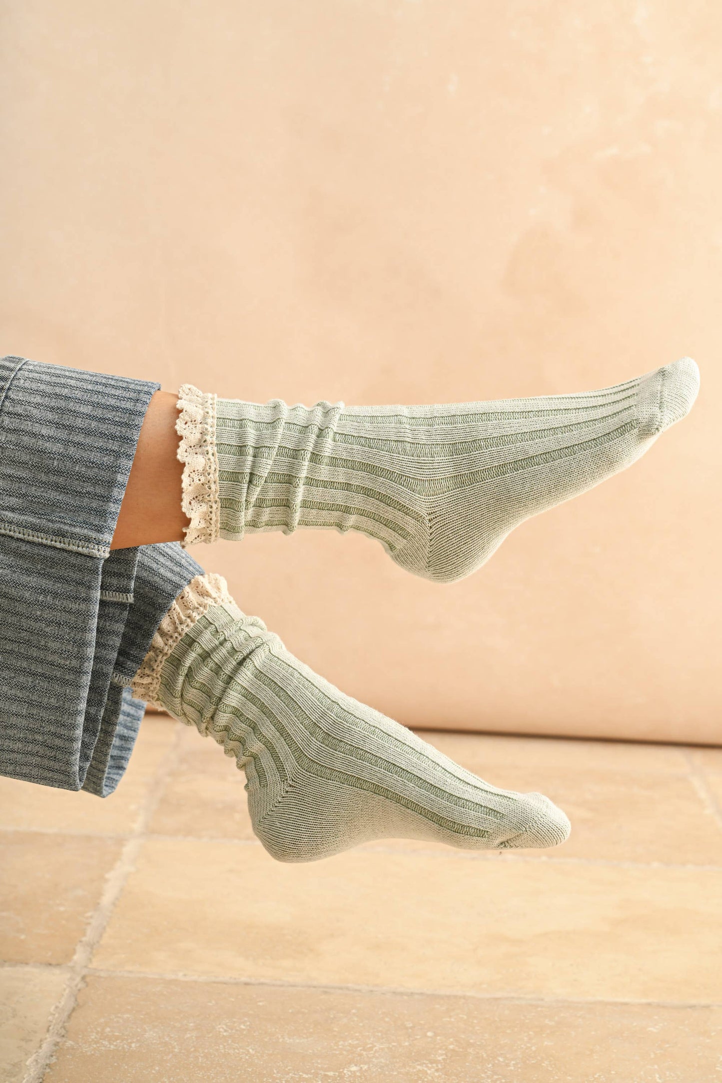 Crochet Trim Crew Socks