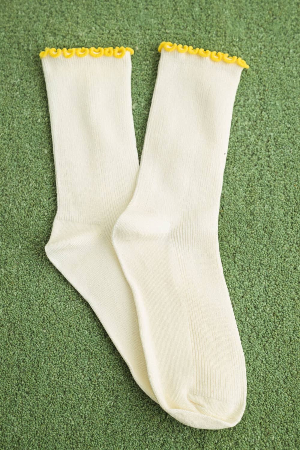 Ruffle Crewneck Socks