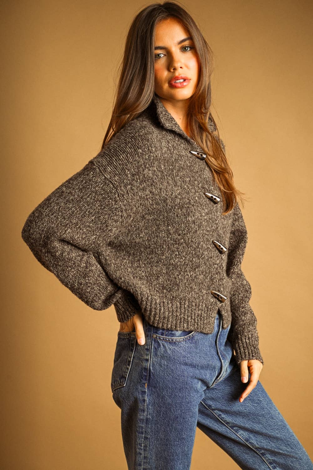 J7491   TWO TONE SWEATER CARDIGAN WITH TOGGLE BUTTON