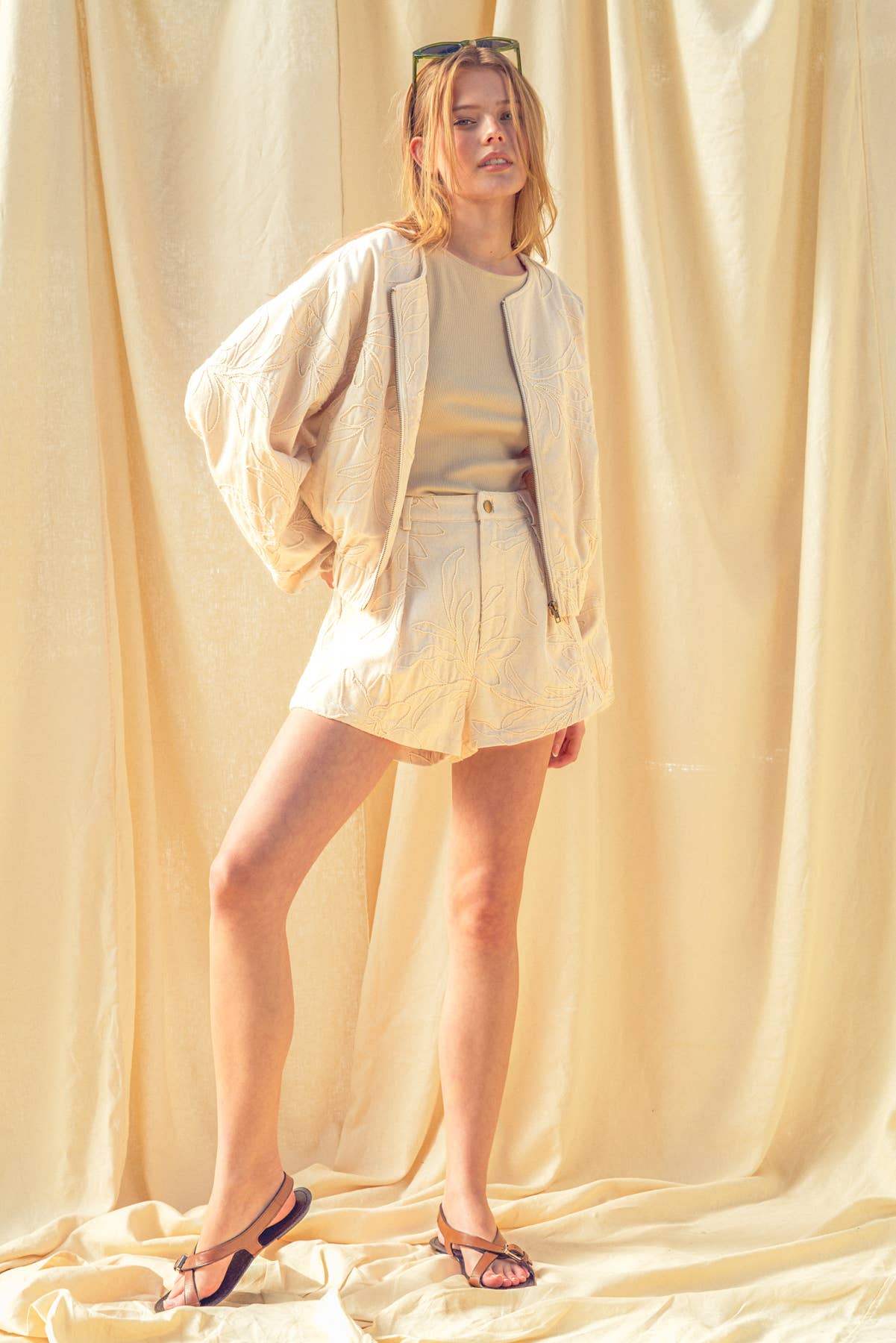 Floral Jacquard Pleated Short