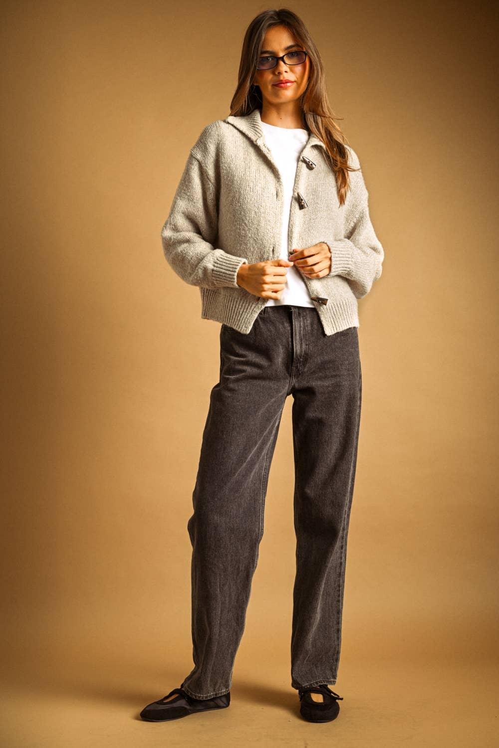 J7491   TWO TONE SWEATER CARDIGAN WITH TOGGLE BUTTON