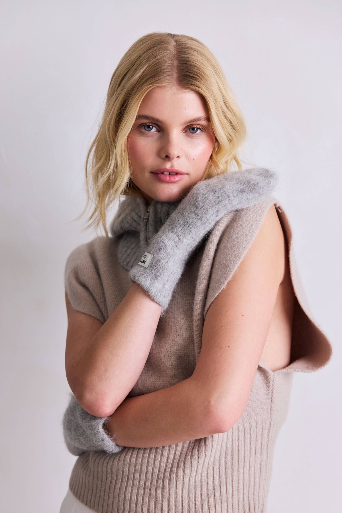 The Alpine Alpaca Mittens