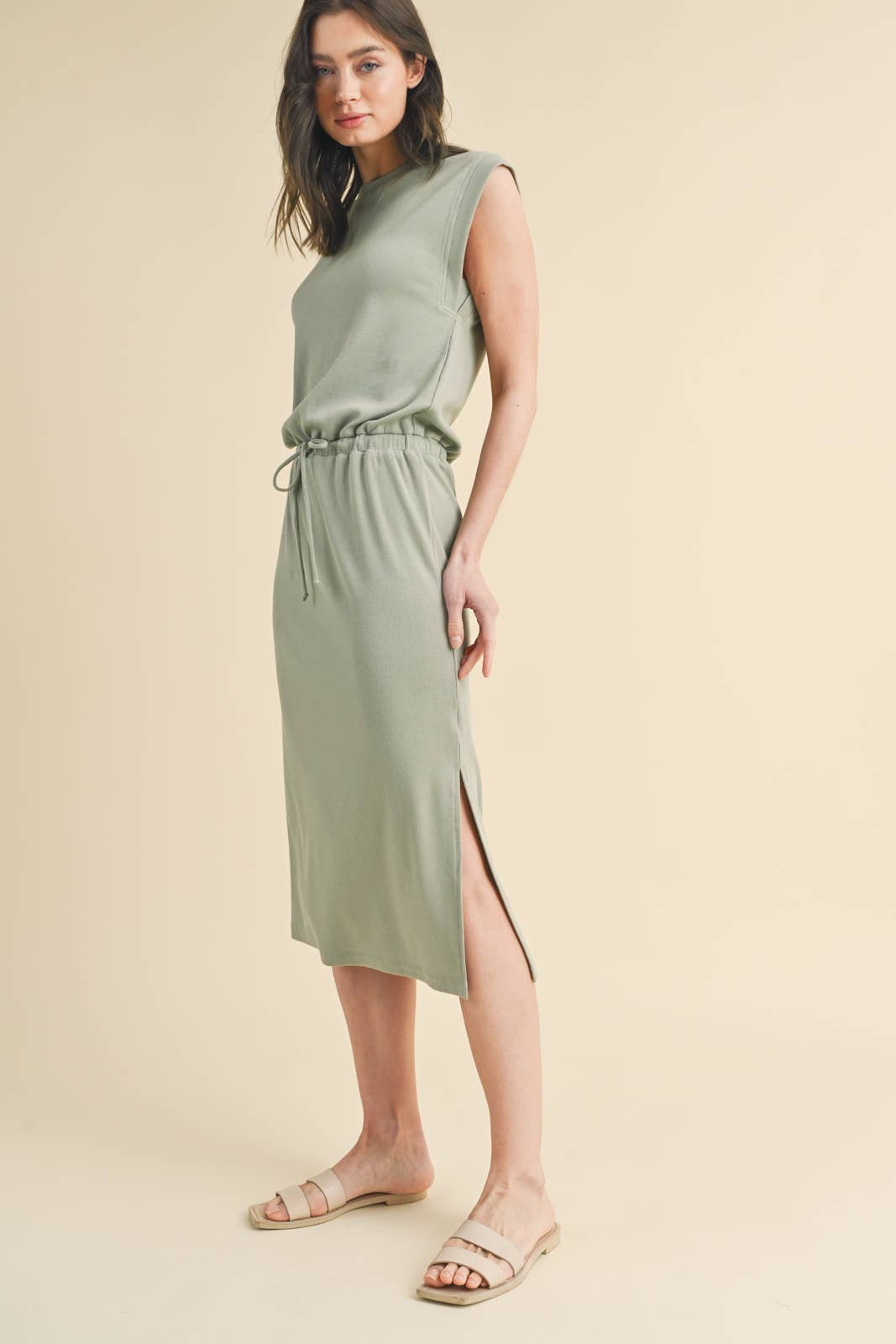 MUSCLE KNIT MIDI DRESS WITH DRAWSTRING