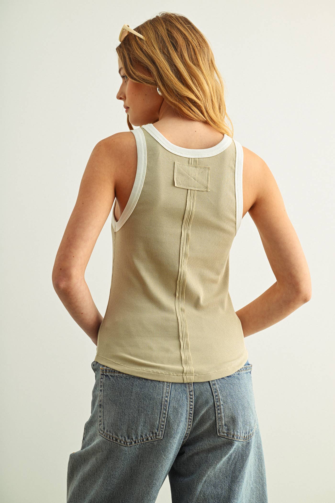 ET6396   COLOR CONTRASTED TANK TOP: TAN / M