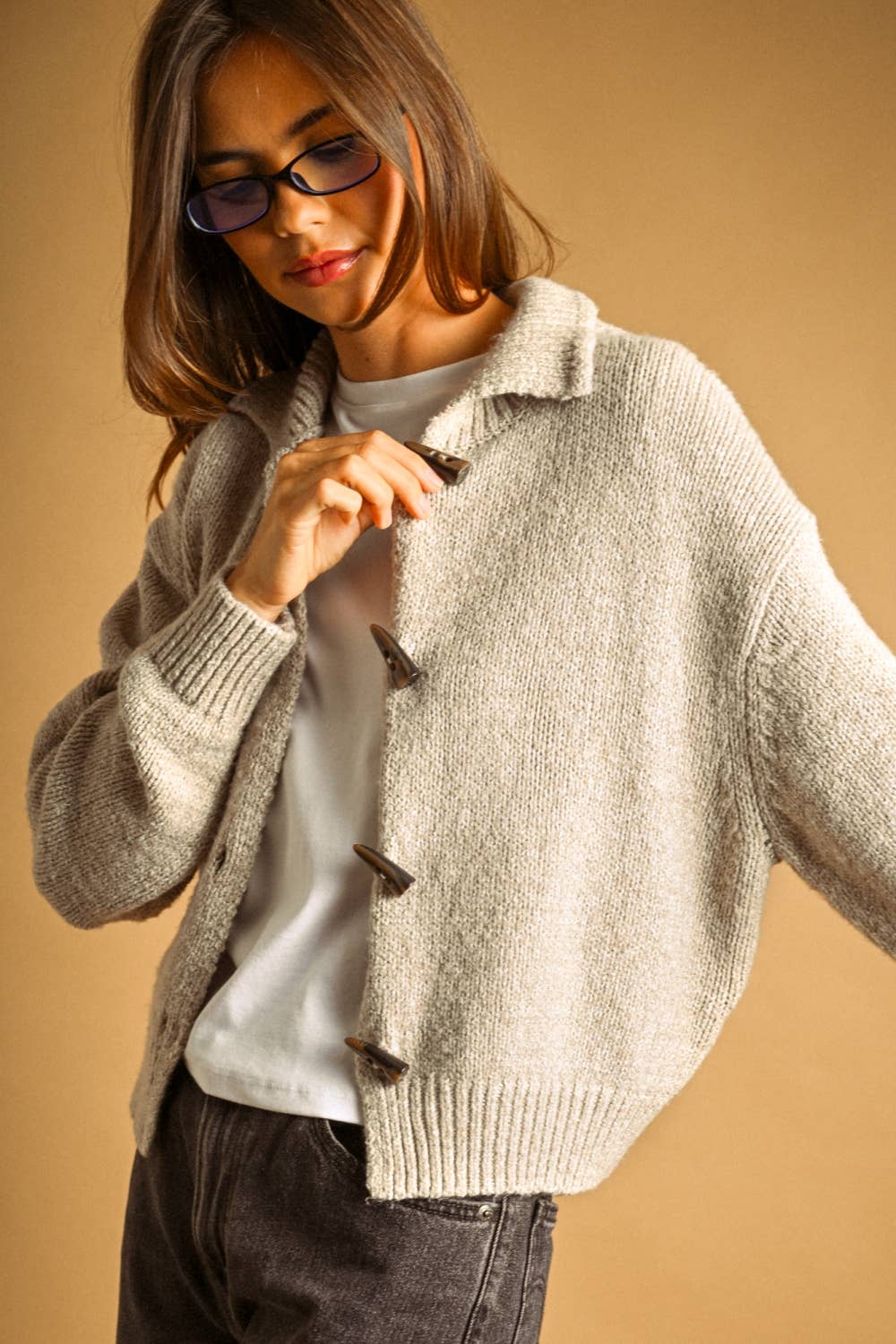 J7491   TWO TONE SWEATER CARDIGAN WITH TOGGLE BUTTON