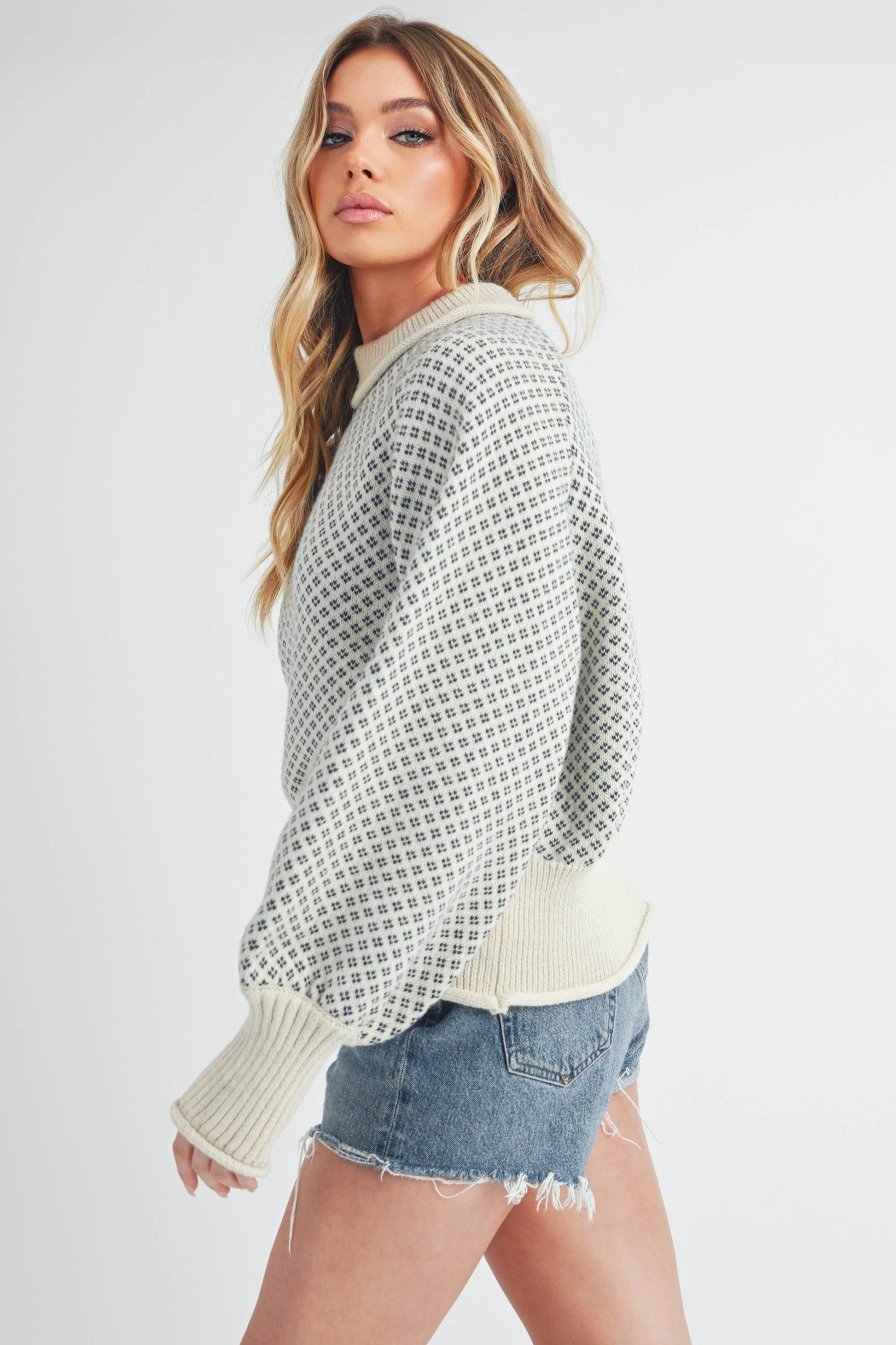 3163EK Echo Sweater : White, Contemporary, S