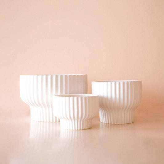 Presley Pedestal Pot - White: 4.5 inch