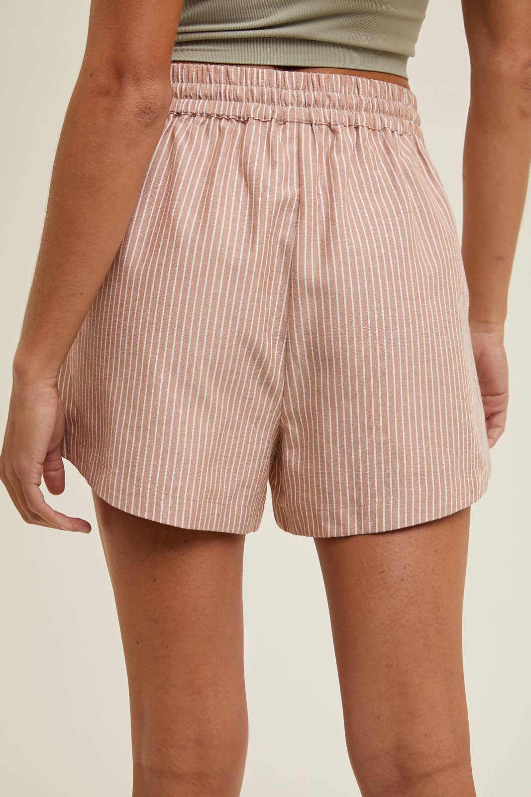 STRIPED DOLPHIN HEM SHORTS / WL24-9815: PUNCH/WHITE, L