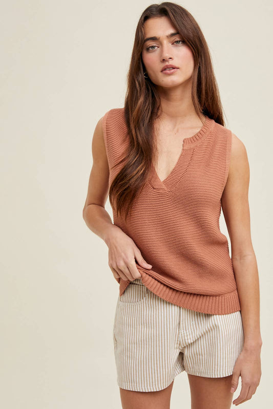 TEXTURED NOTCHED SWEATER TANK TOP -  CLAY