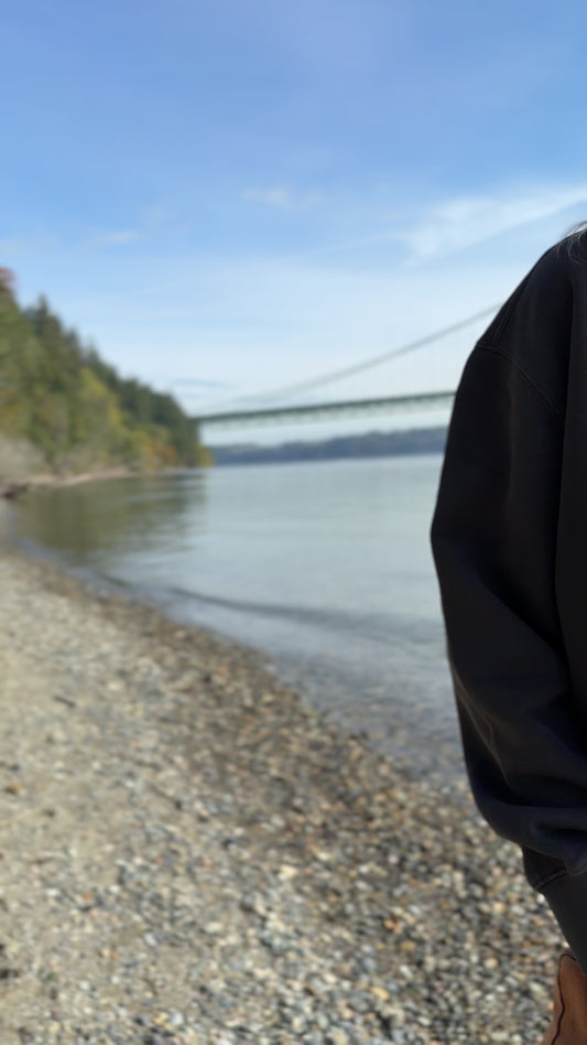 Gig Harbor Women's Crewneck