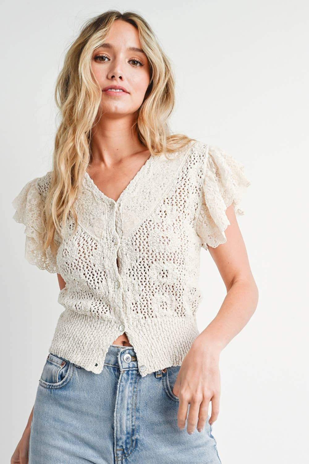 CROCHET BUTTON DOWN RUFFLED SLEEVE TOP: NATURAL, L